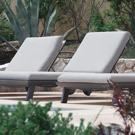 Livealot Villa *