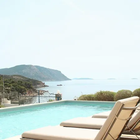 Livealot Villa *