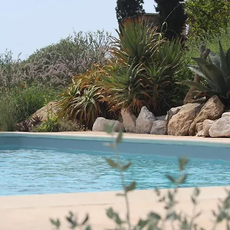 Livealot Ermioni